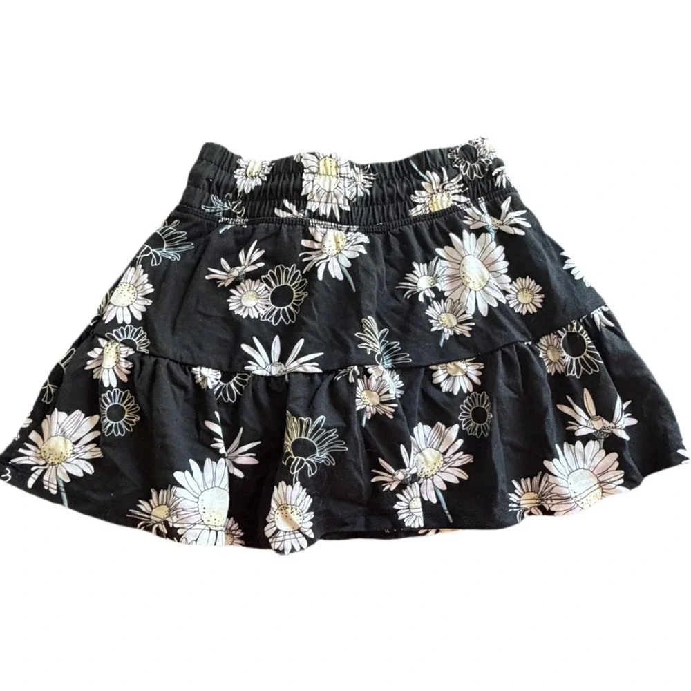 Justice Girls Floral Skort Black Daisy Print Tiered Athletic Skirt Size S 7/8